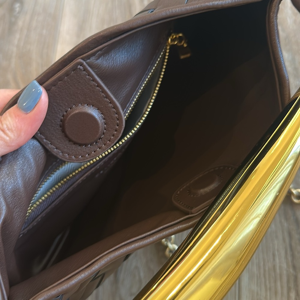 Women's Woven Leather Shoulder Bag in Dark Brown with Gold Chain sardine BV - Picture 3 of 4